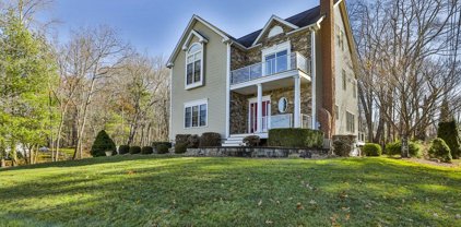 6 Captains Drive, Salem