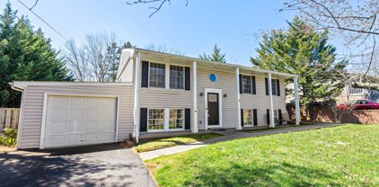 3 Governors Dr Sw, Leesburg