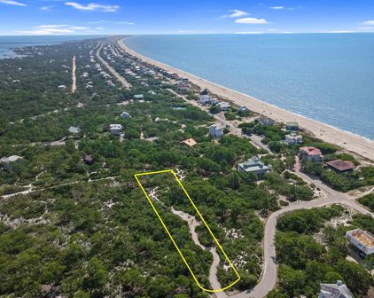1328 Azalea Dr, St. George Island