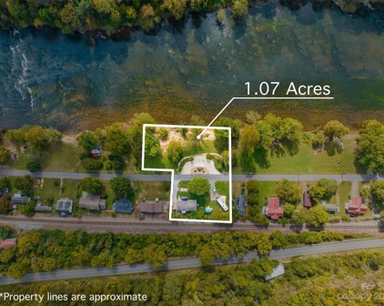 258 Rollins  Road, Marshall