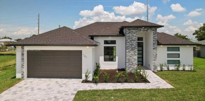 101 Ne 23rd Terr, Cape Coral