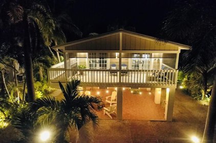 376 Blackbeard Road, Little Torch