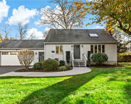 10 Coral Shell Terrace, Narragansett