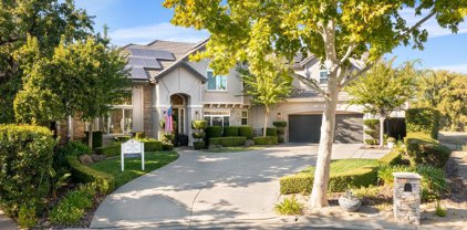 1760 Duchess Ter, Brentwood