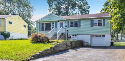 14 Kaye Road, West Haven