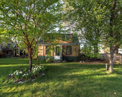 245 5th Avenue, Victor