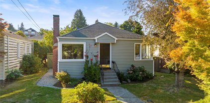8321 30th Avenue NW, Seattle