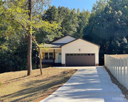 1657 Springlake  Road, York