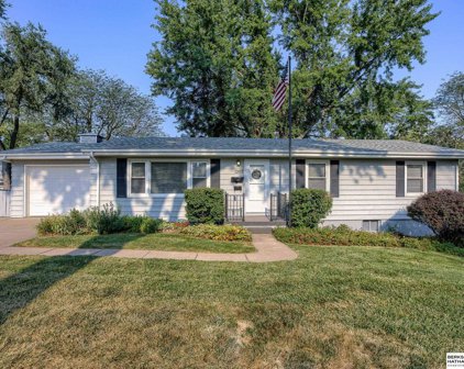 1202 Hillcrest Drive, Bellevue