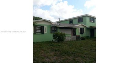 3110 Nw 213 St, Miami Gardens