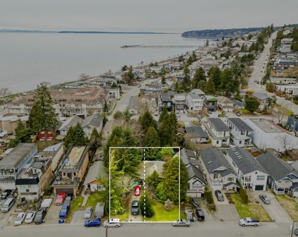 853 Lee Street, White Rock