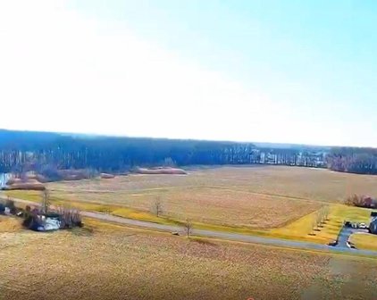 322 Shrewsbury Farm Ln, Centreville