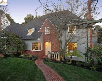 24 Crest Rd, Piedmont