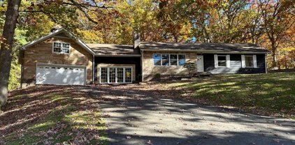 2637 Ritter Drive, Shady Spring