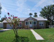207 E Halifax  Avenue, Oak Hill image