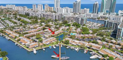 2667 S Parkview Dr, Hallandale Beach