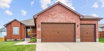 2302 NW Hedgewood Drive, Grain Valley