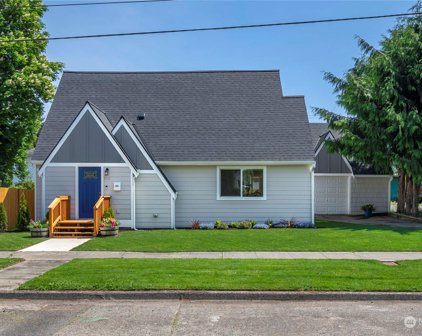512 S Iron Street, Centralia
