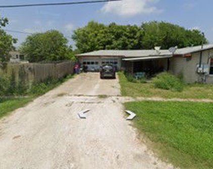 2575 San Angelo Avenue, Ingleside