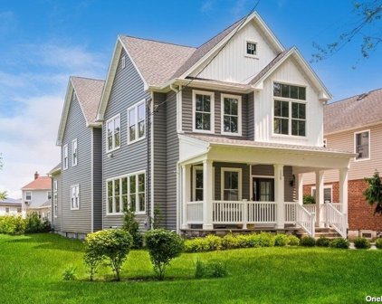 159 Beech Street, Floral Park