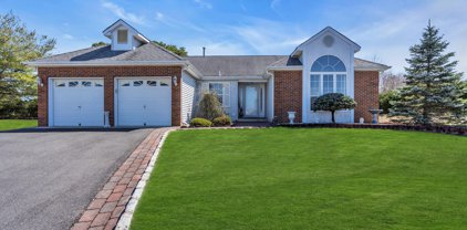 7 Rugby Court, Toms River