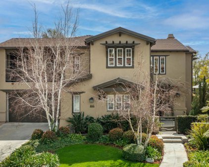 810 W Heritage Oak Court, Altadena