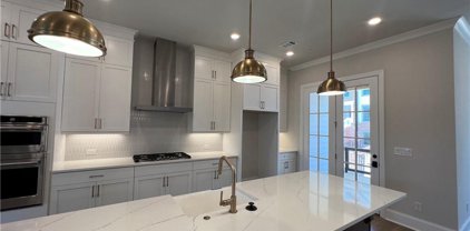 421 Burton Drive Unit 40, Alpharetta