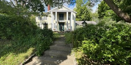 403 N Main Street, Fairmount