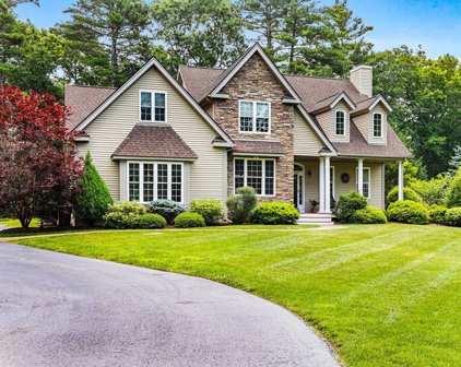 31 Sheffield Rd, Middleboro