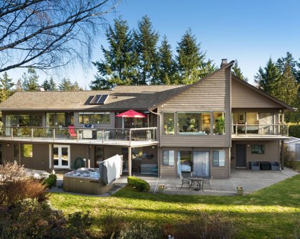 4711 Woodburn Court, West Vancouver