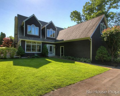8585 Brower Lake Drive NE, Rockford