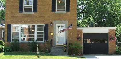 906 N Patton Avenue, Arlington Heights