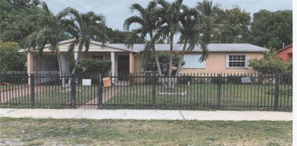 421 Nw 184th Ter, Miami Gardens