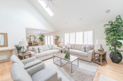 702 Wisteria Way Unit 702, Wayland