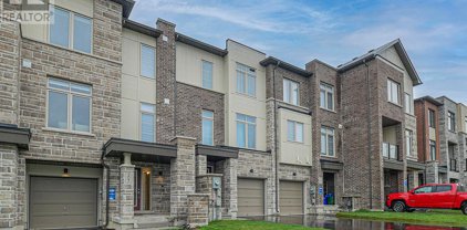 207 Vantage Loop, Newmarket