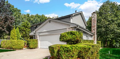 2661 N Douglas Avenue, Arlington Heights