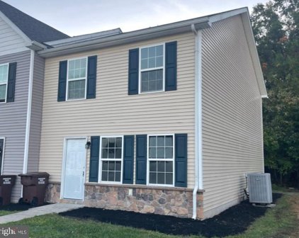 611 Wood Duck Dr, Cambridge