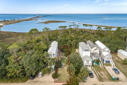 123 Gunn St, St. George Island