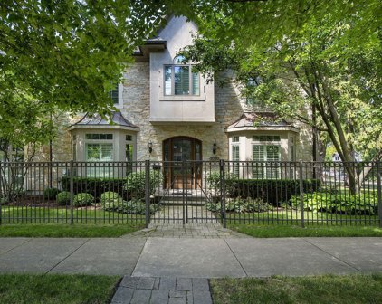 1060 Spruce Street, Winnetka