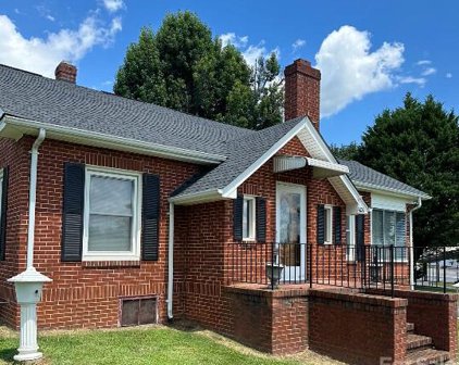 606 Carbon City  Road, Morganton
