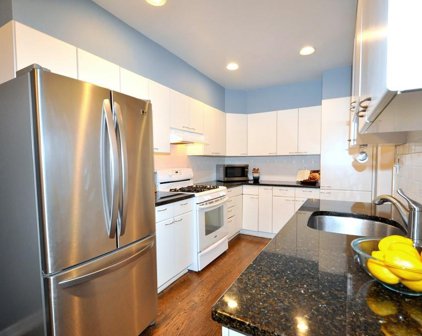 105 Garth Road Unit #2D, Eastchester