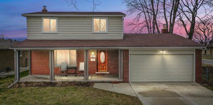 36771 LODGE, Sterling Heights