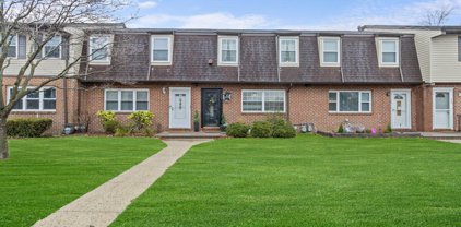 508 Linda Court, Brick