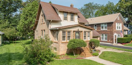 124 N Adams Street, Westmont