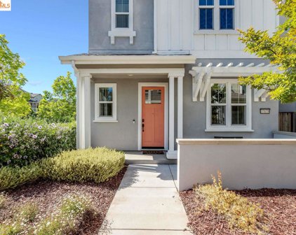 37679 Bay Crest Rd, Newark