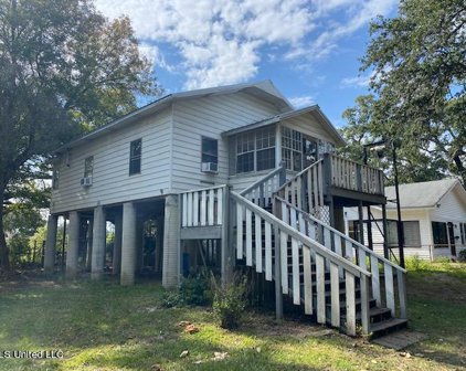 608 Sarrazin Avenue, Pascagoula