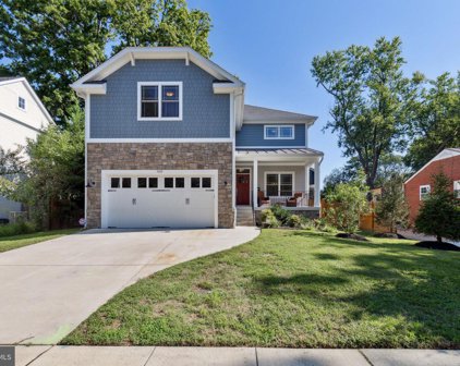 410 Sherrow Ave, Falls Church