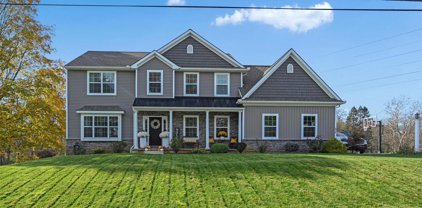 816 Waterfront Dr, Lancaster