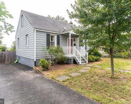 2441 S Lincoln St, Arlington
