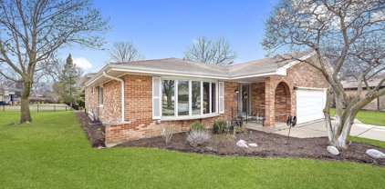 1516 Baker Place, Downers Grove